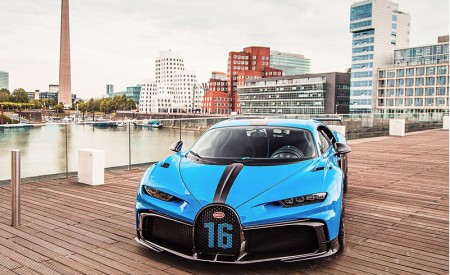 2021 Bugatti Chiron Pur Sport Front Wallpapers 450x275 (60)