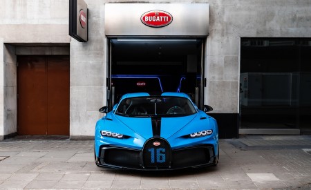 2021 Bugatti Chiron Pur Sport Front Wallpapers 450x275 (69)