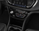 2021 Chrysler Pacifica Limited S AWD Central Console Wallpapers 150x120 (48)