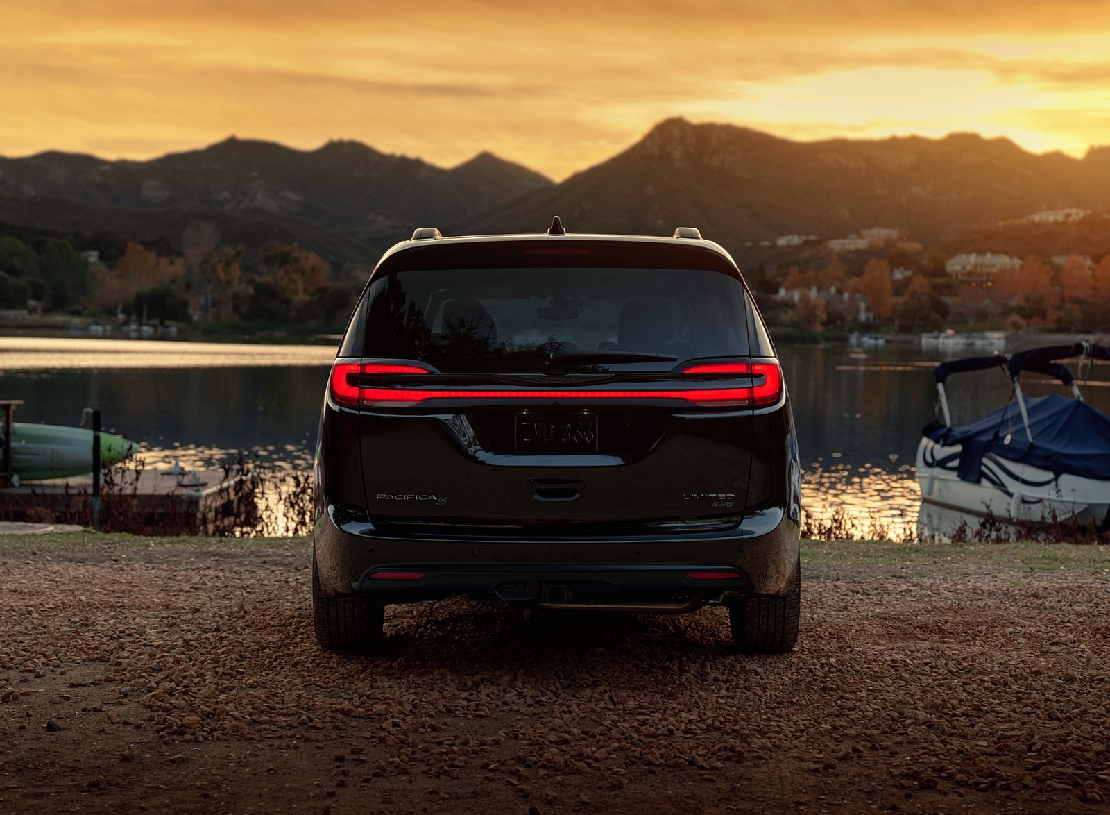 2021 Chrysler Pacifica Limited S AWD Rear Wallpapers #14 of 60