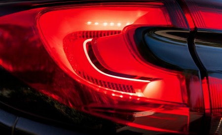 2021 Chrysler Pacifica Limited S AWD Tail Light Wallpapers 450x275 (36)