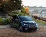 2021 Chrysler Pacifica Pinnacle AWD Front Three-Quarter Wallpapers 150x120