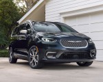 2021 Chrysler Pacifica Pinnacle AWD Front Three-Quarter Wallpapers 150x120 (14)