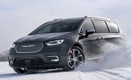 2021 Chrysler Pacifica Pinnacle AWD In Snow Wallpapers 450x275 (25)