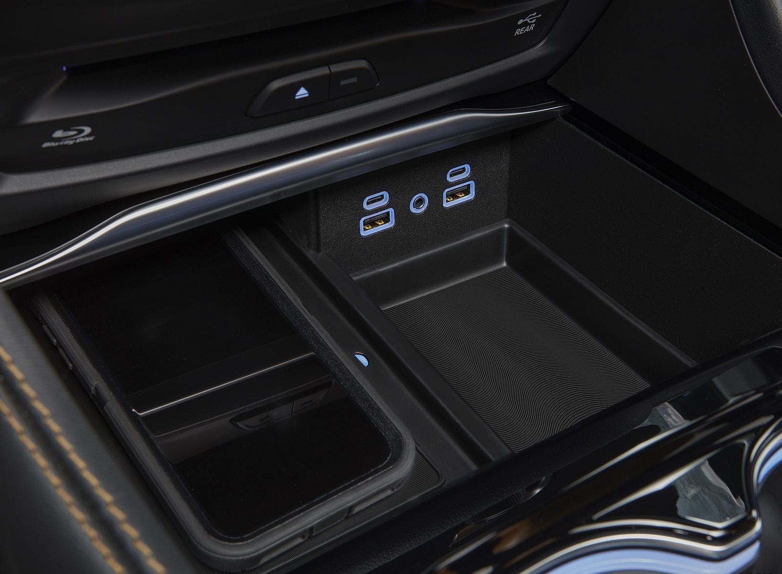 2021 Chrysler Pacifica Pinnacle AWD Interior Detail Wallpapers #62 of 79