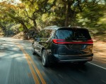 2021 Chrysler Pacifica Pinnacle AWD Rear Wallpapers 150x120 (5)