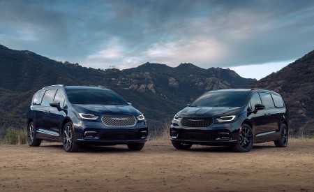2021 Chrysler Pacifica Pinnacle AWD Wallpapers 450x275 (22)