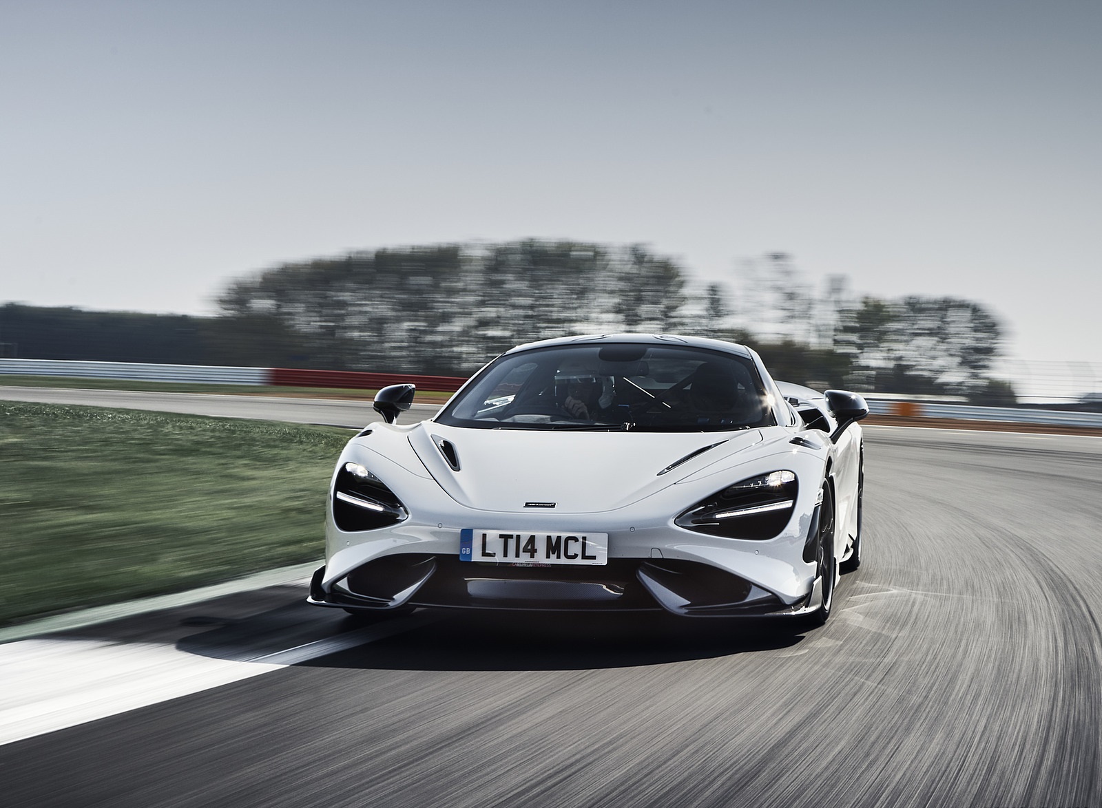 2021 McLaren 765LT Front Wallpapers #8 of 159