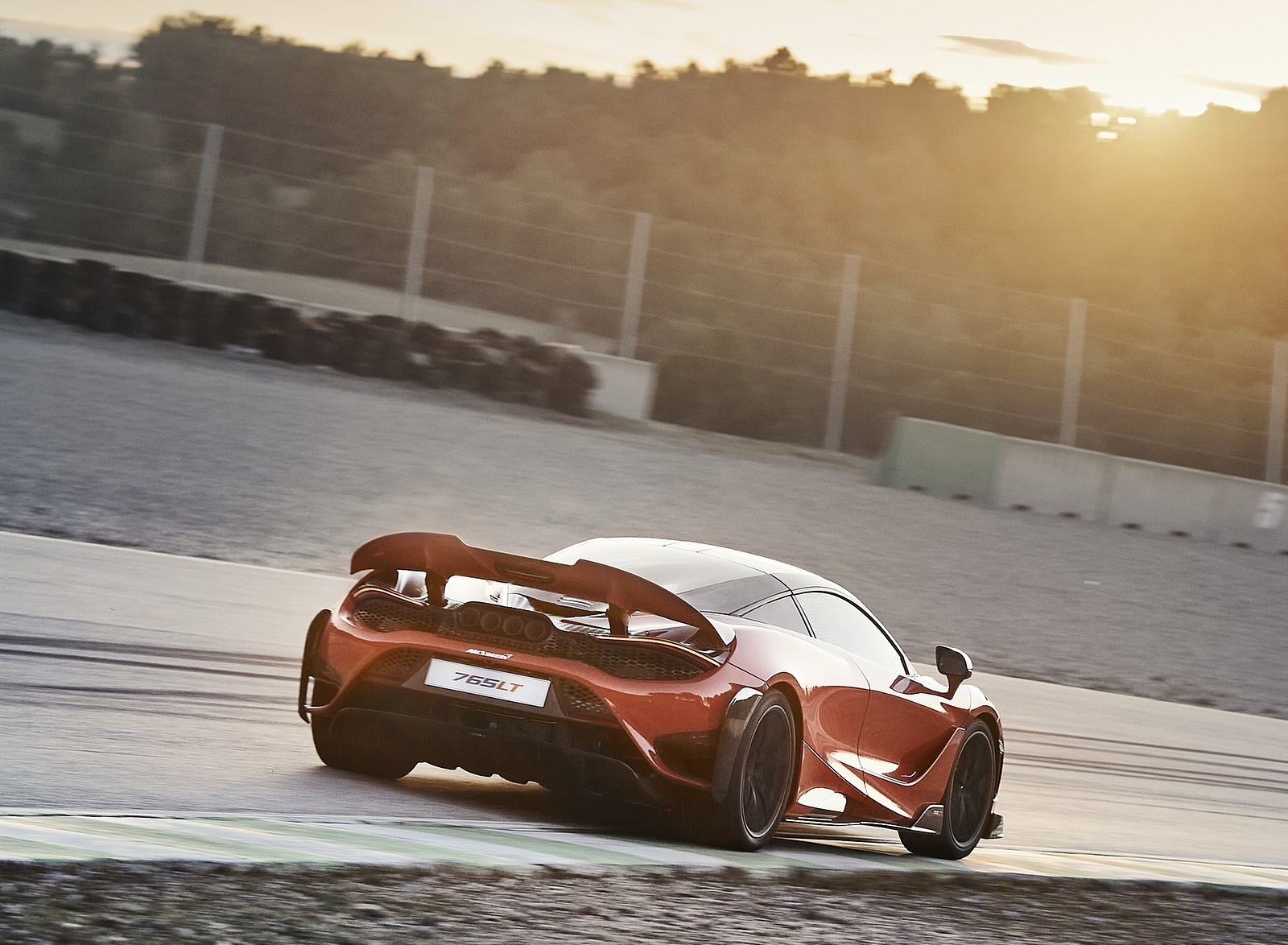 MCLAREN 765lt 2021