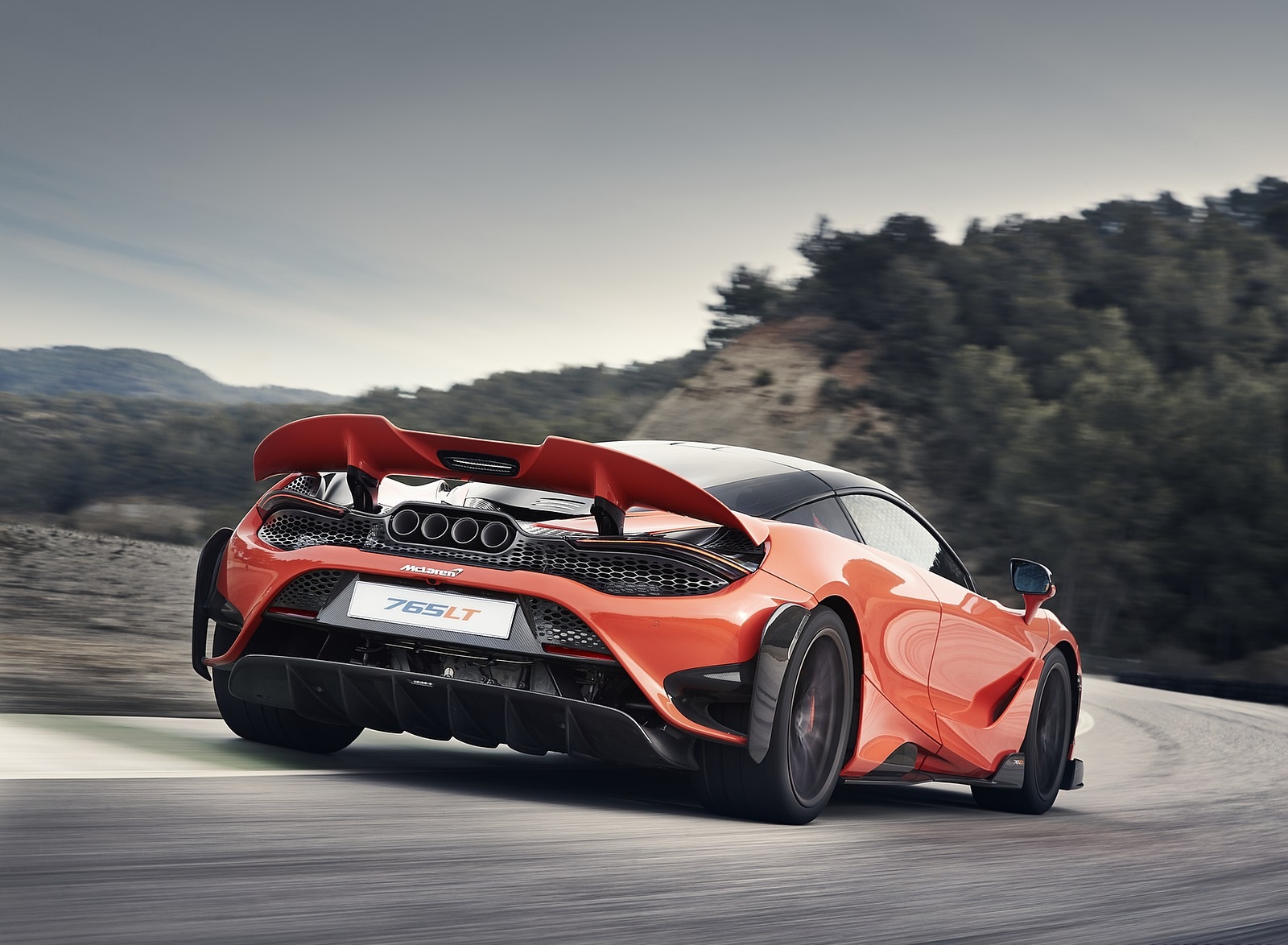 2021 Mclaren 765lt Wallpapers 34 Hd Images Newcarcars