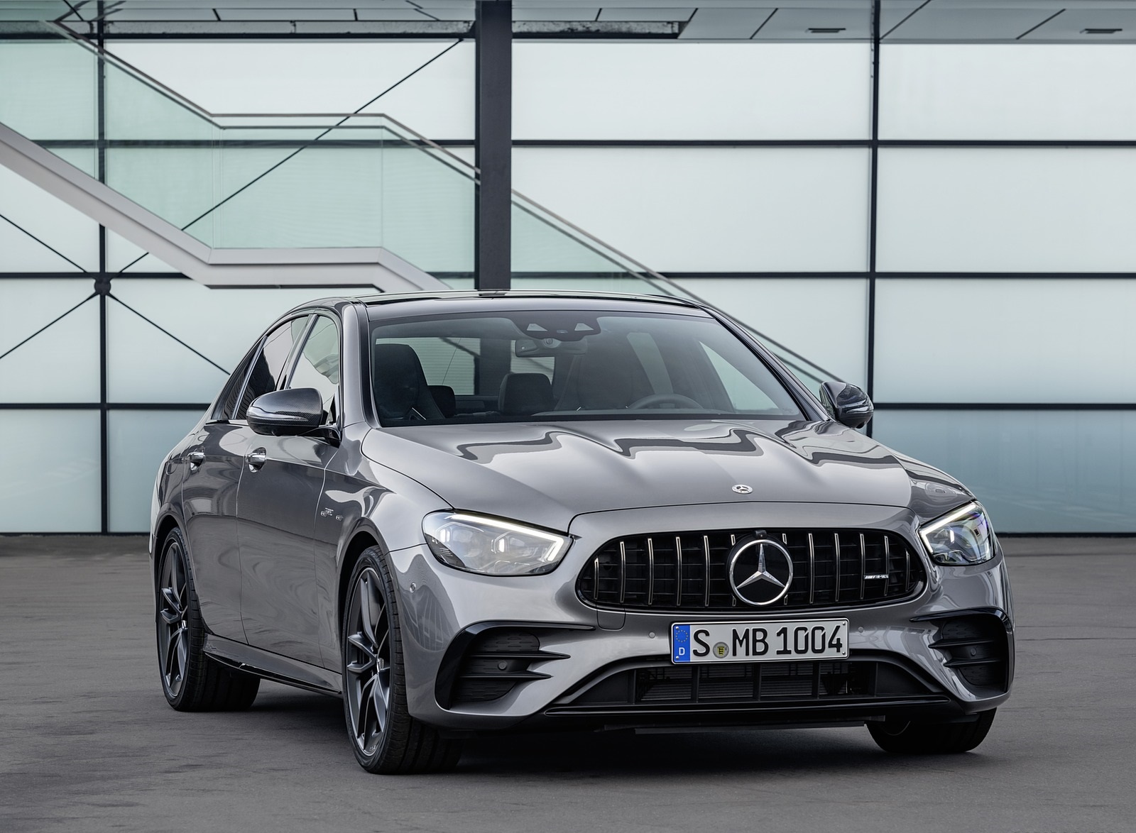 2021 Mercedes-AMG E 53 4MATIC+ Night Package (Color: Selenite Grey Metallic) Front Three-Quarter Wallpapers (9)