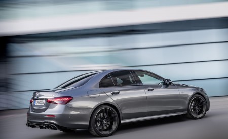 2021 Mercedes-AMG E 53 4MATIC+ Night Package (Color: Selenite Grey Metallic) Rear Three-Quarter Wallpapers 450x275 (4)