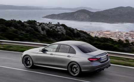 2021 Mercedes-AMG E 53 4MATIC+ Night Package (Color: Selenite Grey Metallic) Rear Three-Quarter Wallpapers 450x275 (5)