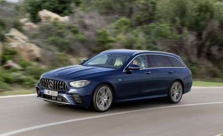 2021 Mercedes-AMG E 53 Estate 4MATIC+ T-Model (Color: Cavansite Blue Metallic) Front Three-Quarter Wallpapers 450x275 (3)