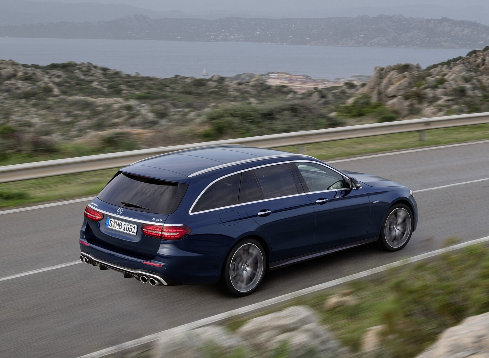 2021 Mercedes-AMG E 53 Estate 4MATIC+ T-Model (Color: Cavansite Blue Metallic) Rear Three-Quarter Wallpapers #6 of 19