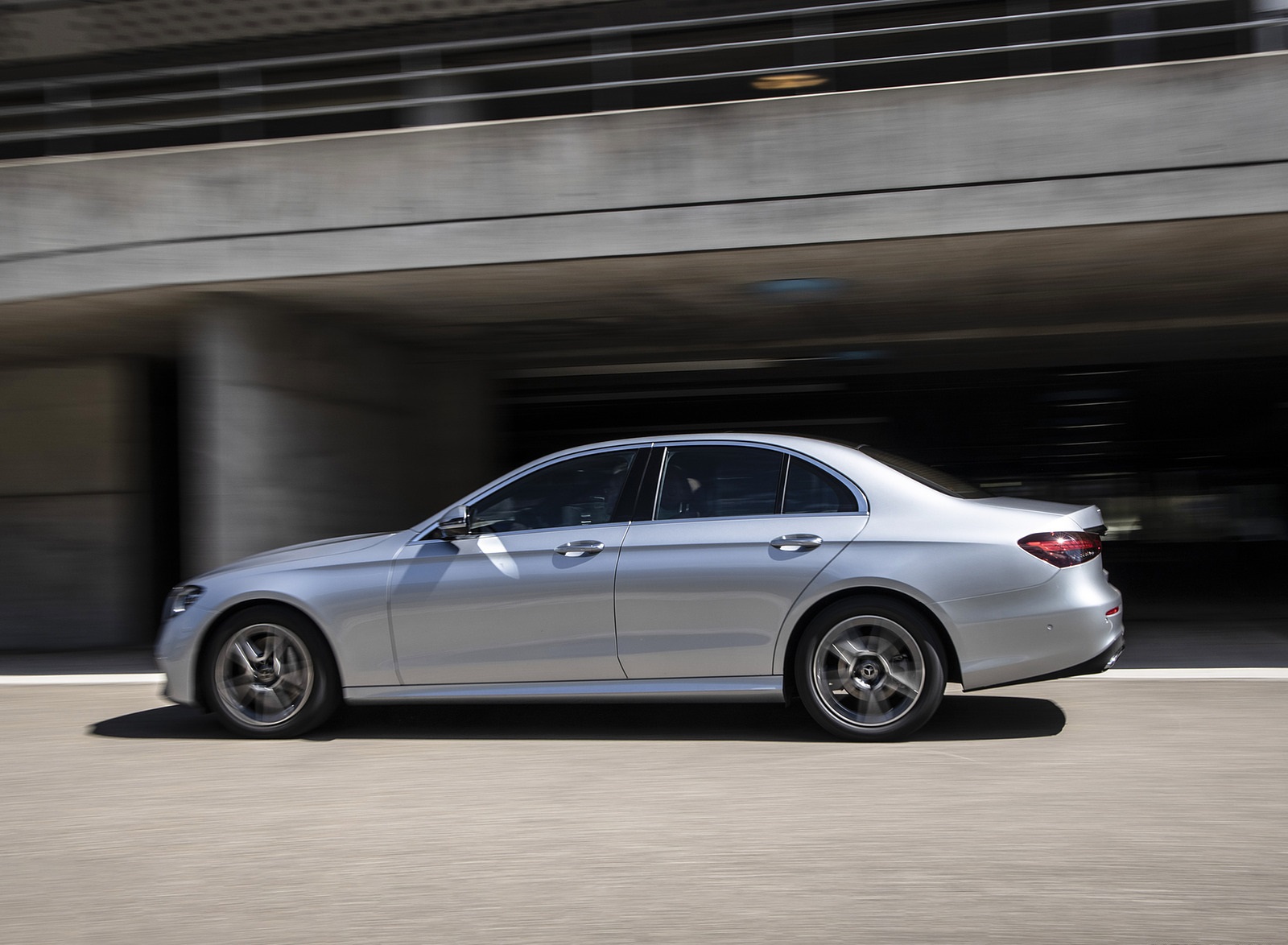 2021 Mercedes-Benz E 350 (Color: Hightech silver) Side Wallpapers #8 of 70