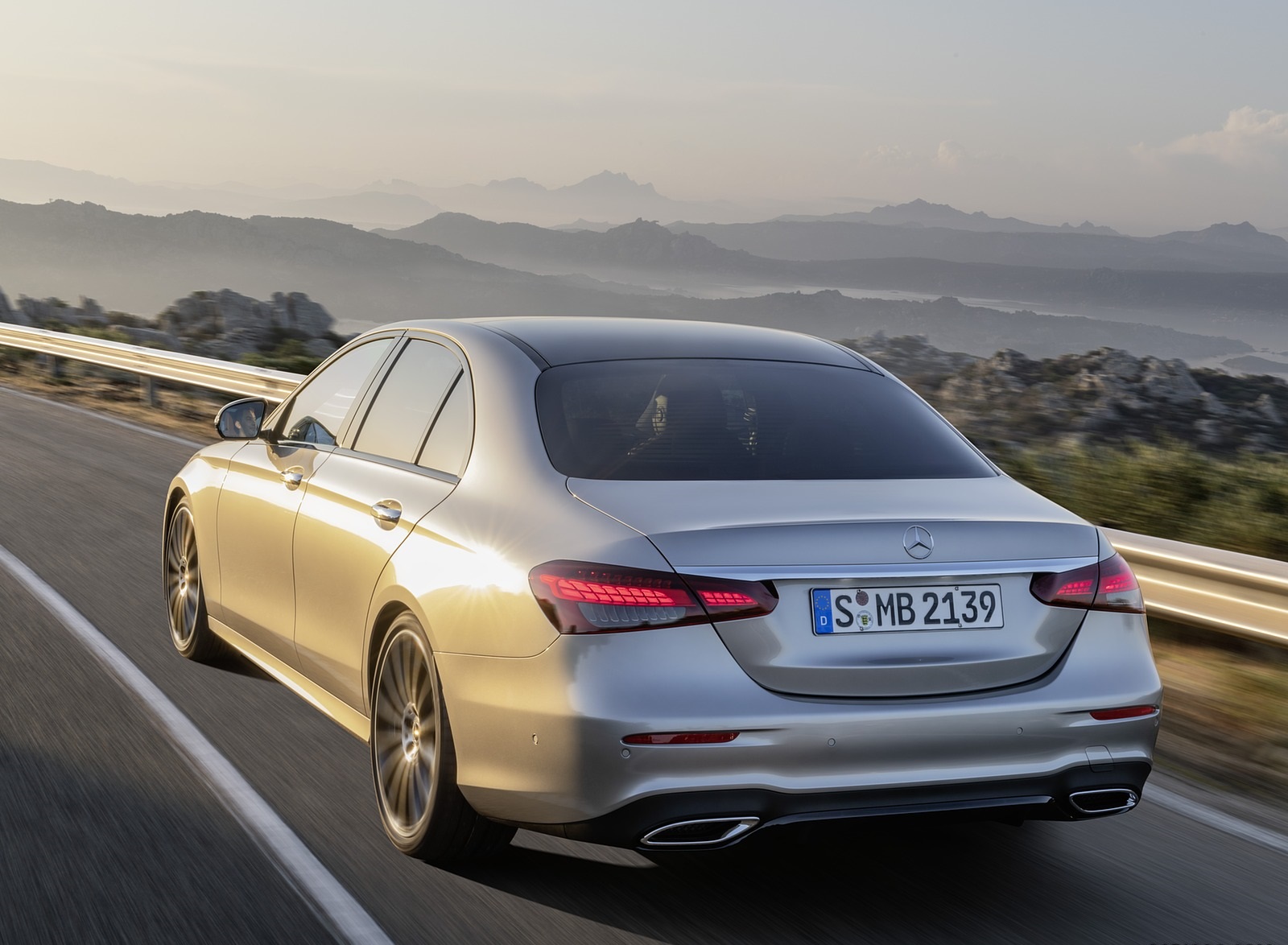 2021 Mercedes-Benz E-Class AMG line (Color: Mojave Silver Metallic) Rear Three-Quarter Wallpapers #30 of 70