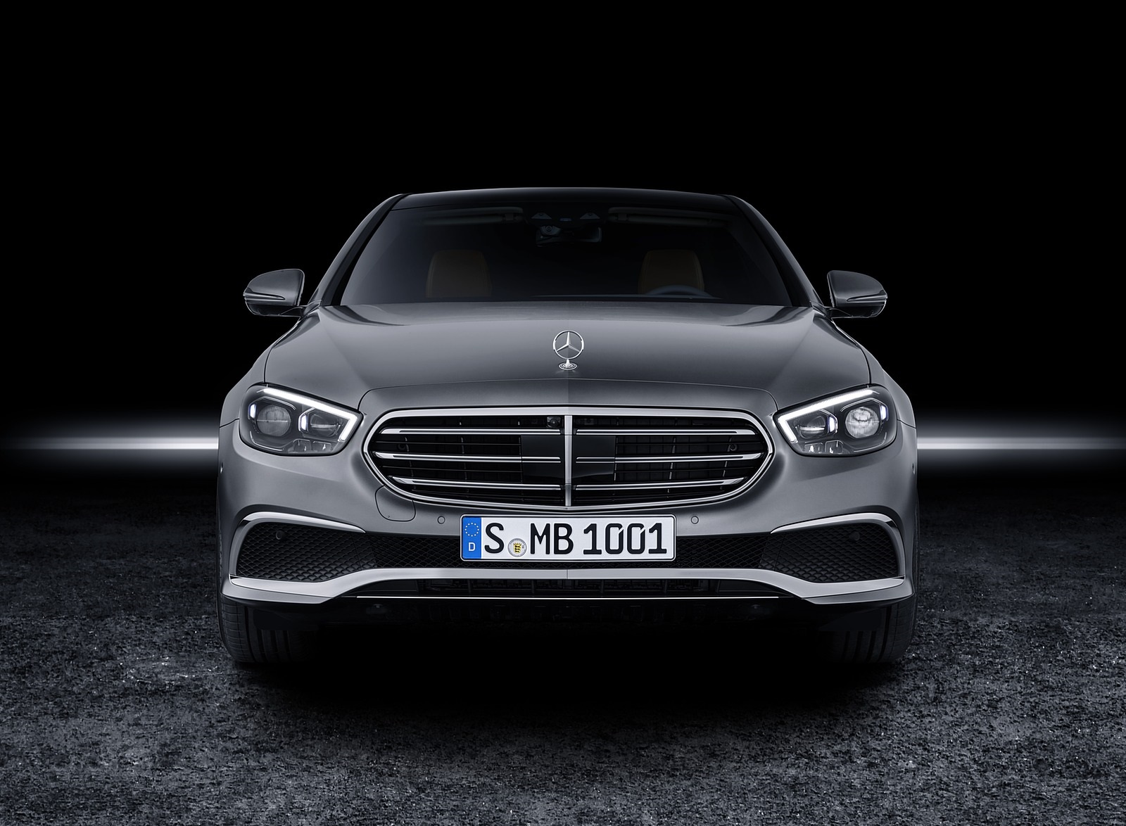 2021 Mercedes-Benz E-Class (Color: Selenit Grey Magno) Front Wallpapers #60 of 70