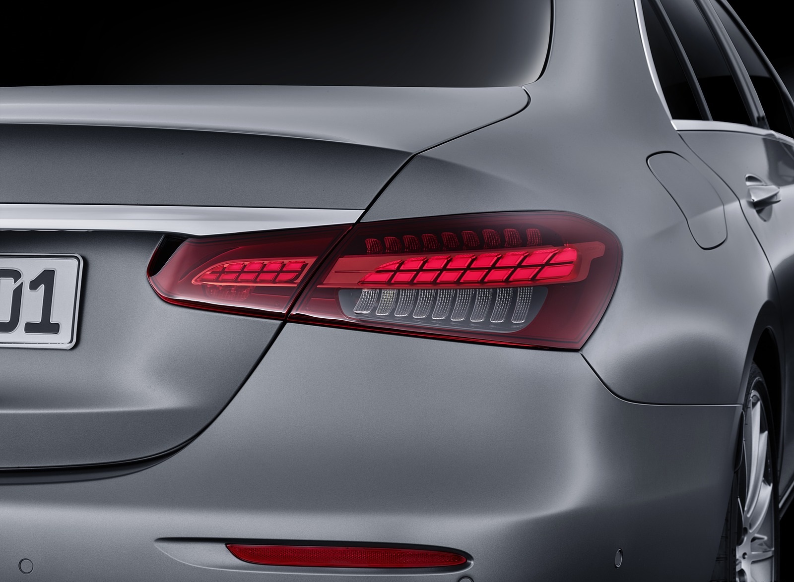 2021 Mercedes-Benz E-Class (Color: Selenit Grey Magno) Tail Light Wallpapers #64 of 70