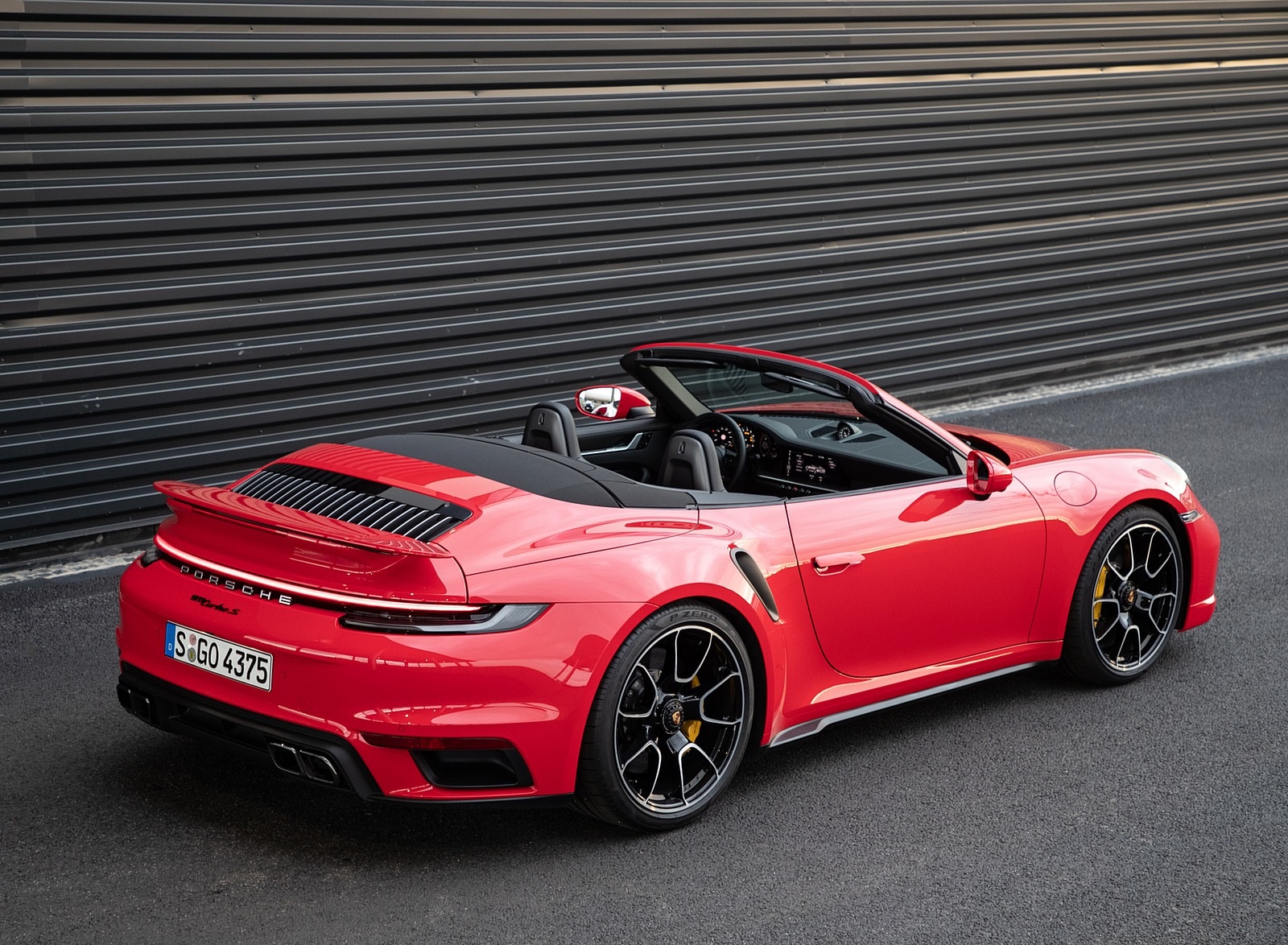 2021 Porsche 911 Turbo S Cabrio (Color: Guards Red) Rear Three-Quarter Wallpapers #44 of 114