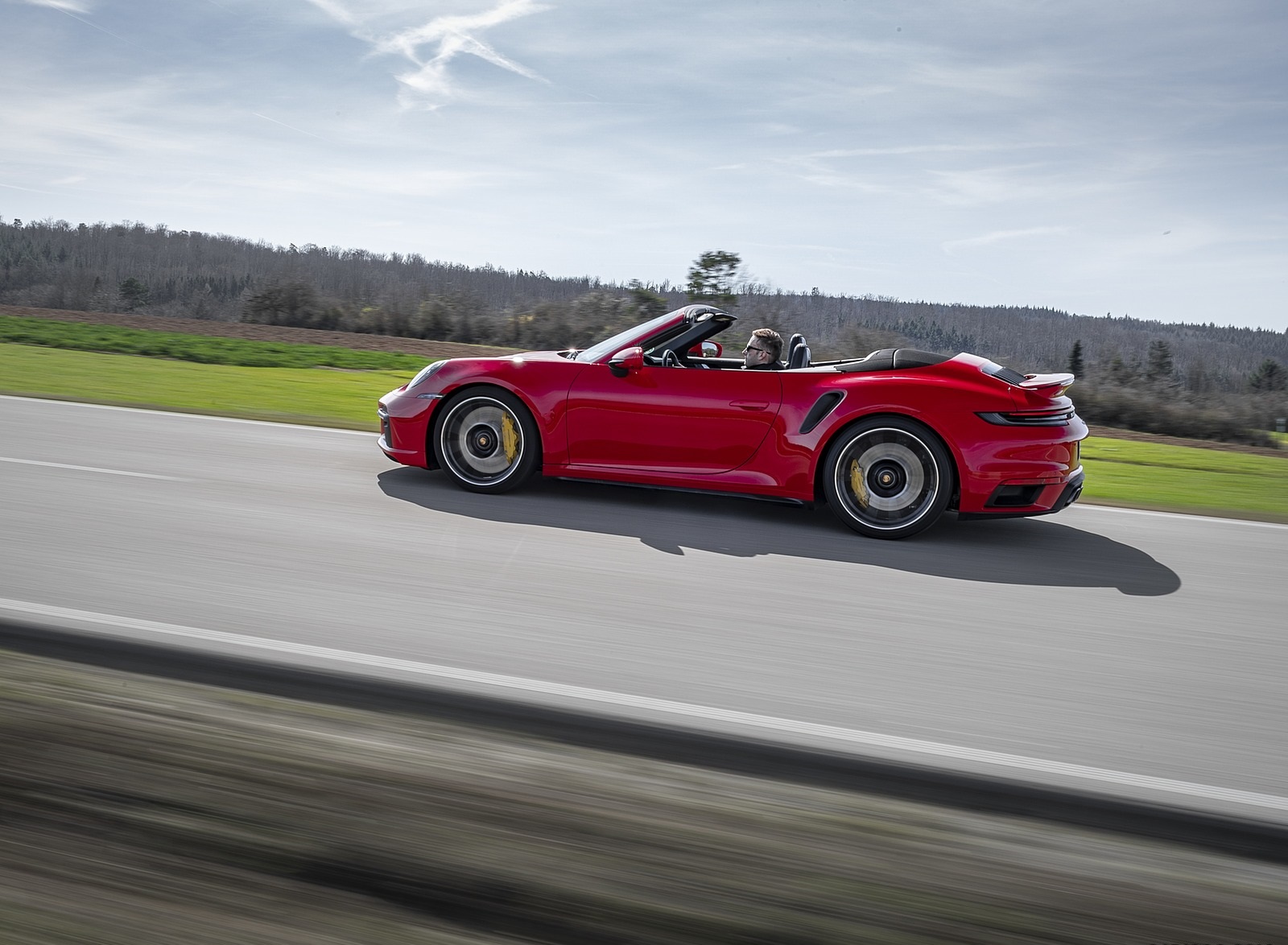 2021 Porsche 911 Turbo S Cabrio (Color: Guards Red) Side Wallpapers #17 of 114