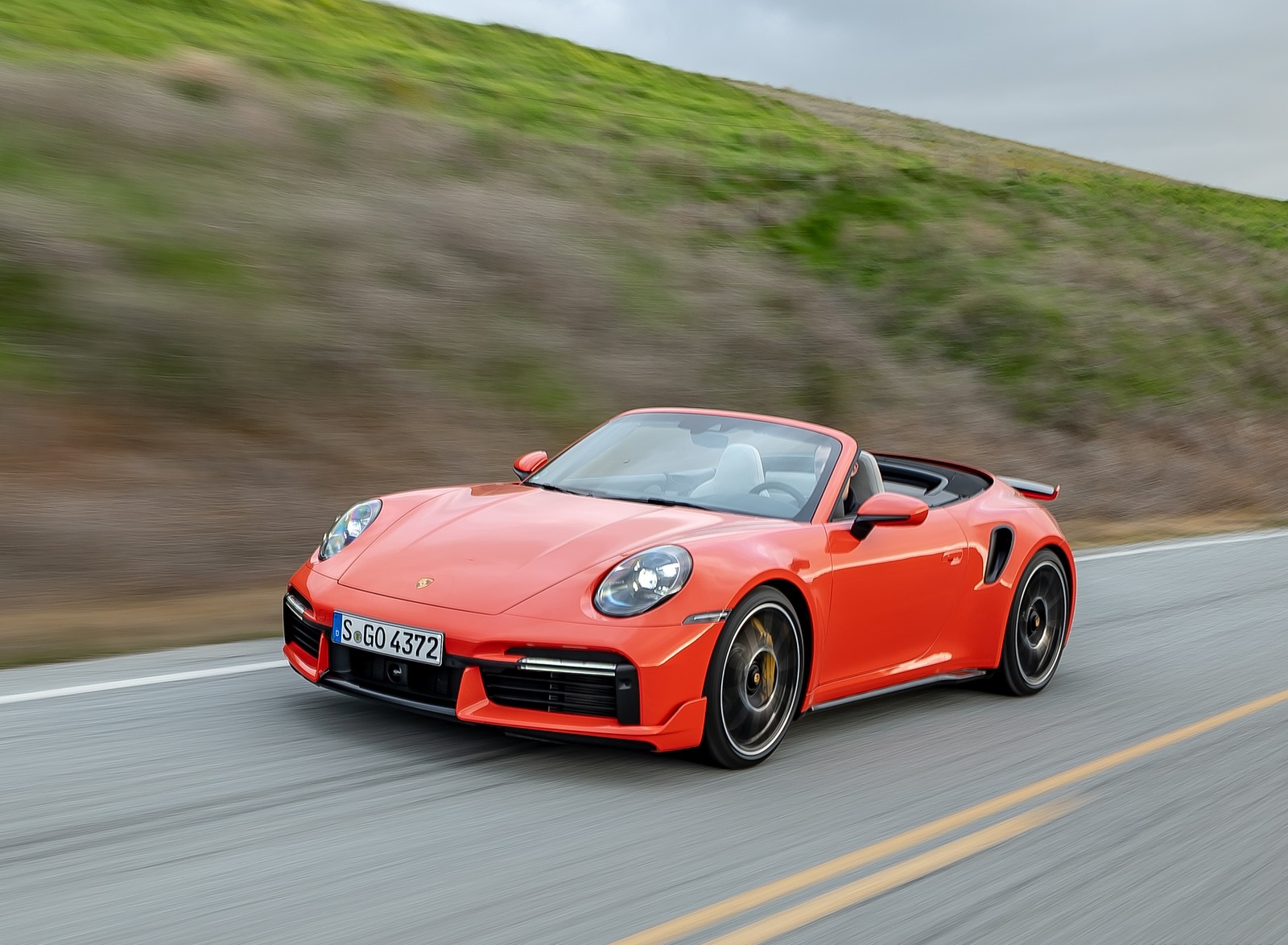 2021 Porsche 911 Turbo S Cabrio (Color: Lava Orange) Front Three-Quarter Wallpapers #76 of 114