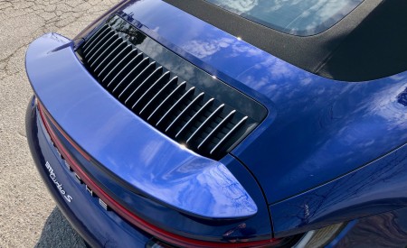 2021 Porsche 911 Turbo S Cabriolet (Color: Gentian Blue Metallic) Spoiler Wallpapers 450x275 (108)