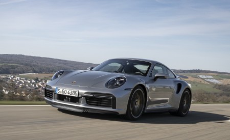 2021 Porsche 911 Turbo S Coupe (Color: GT Silver Metallic) Front Three-Quarter Wallpapers 450x275 (101)