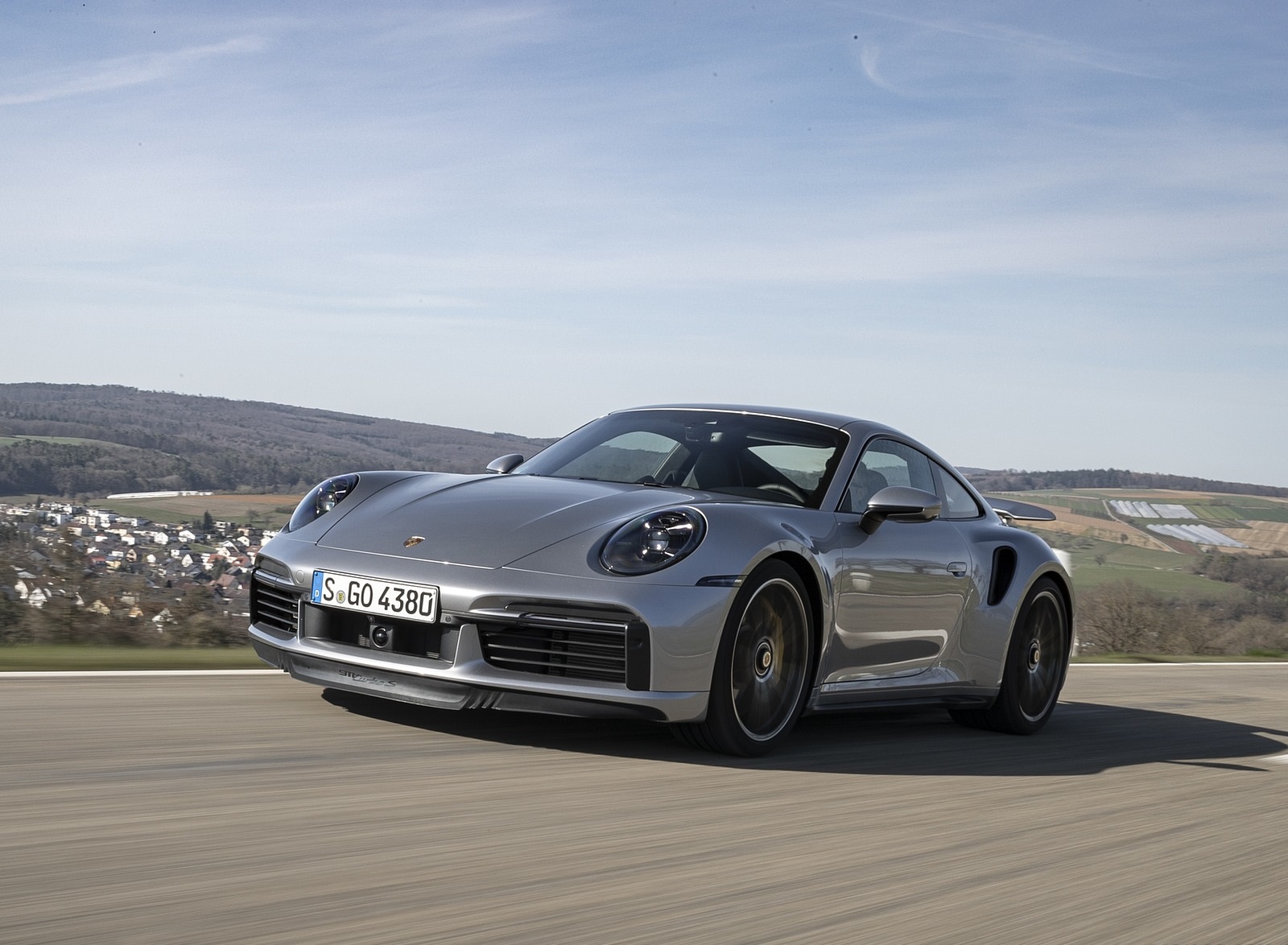 2021 Porsche 911 Turbo S Coupe (Color: GT Silver Metallic) Front Three-Quarter Wallpapers #101 of 254
