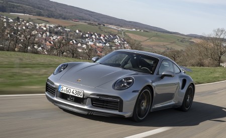2021 Porsche 911 Turbo S Coupe (Color: GT Silver Metallic) Front Three-Quarter Wallpapers 450x275 (102)