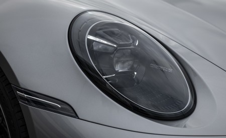 2021 Porsche 911 Turbo S Coupe (Color: GT Silver Metallic) Headlight Wallpapers 450x275 (137)