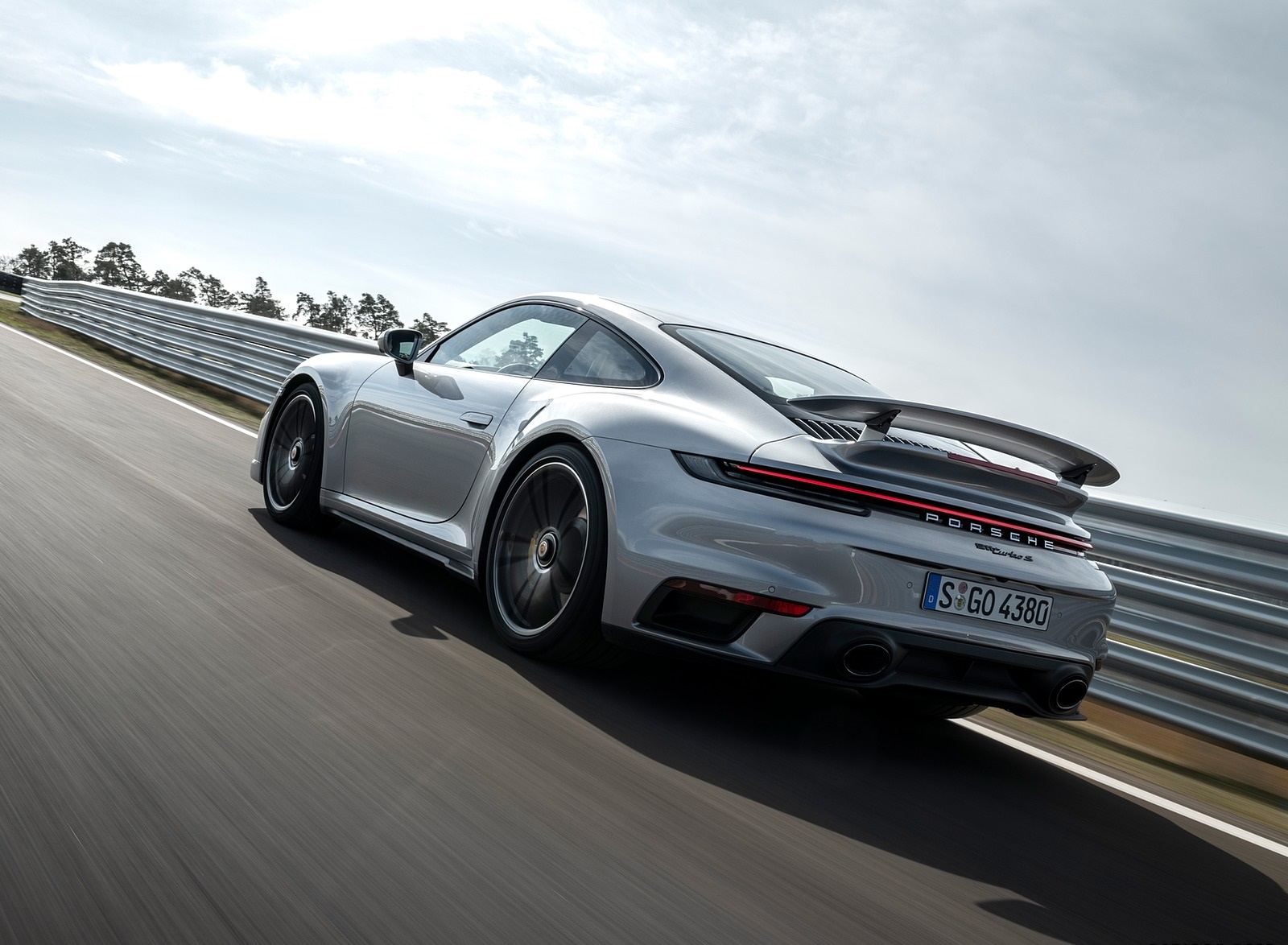 2021 Porsche 911 Turbo S Coupe (Color: GT Silver Metallic) Rear Three-Quarter Wallpapers #96 of 254