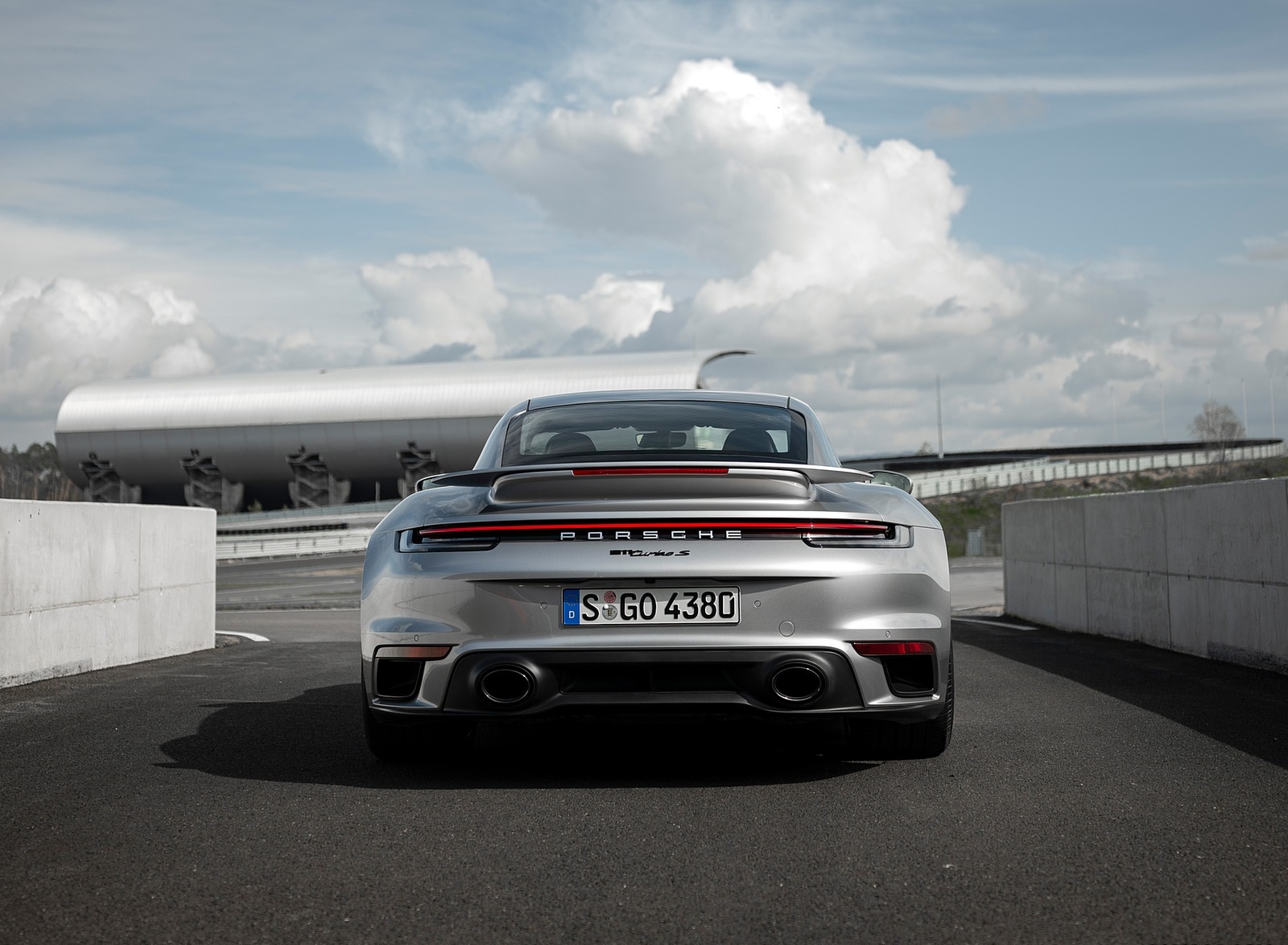 2021 Porsche 911 Turbo S Coupe (Color: GT Silver Metallic) Rear Wallpapers #110 of 254