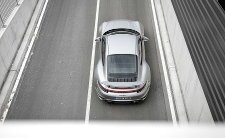 2021 Porsche 911 Turbo S Coupe (Color: GT Silver Metallic) Top Wallpapers 450x275 (117)