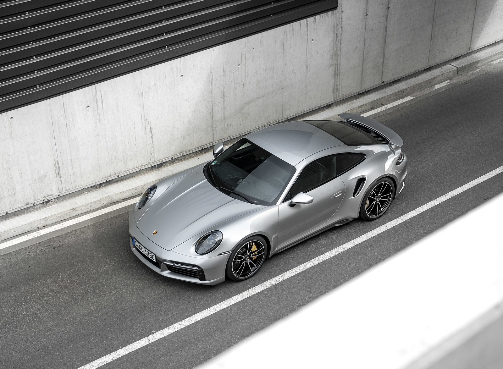 2021 Porsche 911 Turbo S Coupe (Color: GT Silver Metallic) Top Wallpapers #114 of 254