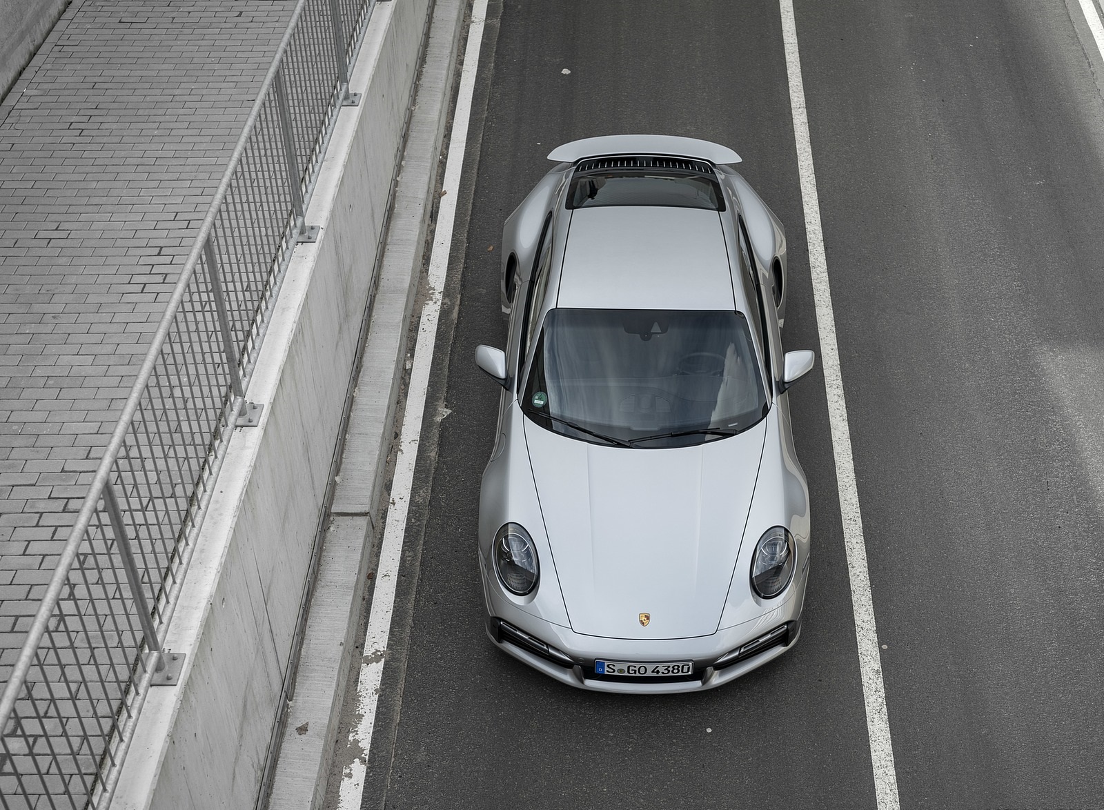 2021 Porsche 911 Turbo S Coupe (Color: GT Silver Metallic) Top Wallpapers #116 of 254