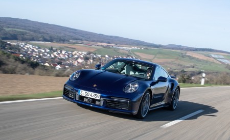 2021 Porsche 911 Turbo S Coupe (Color: Gentian Blue Metallic) Front Three-Quarter Wallpapers 450x275 (156)