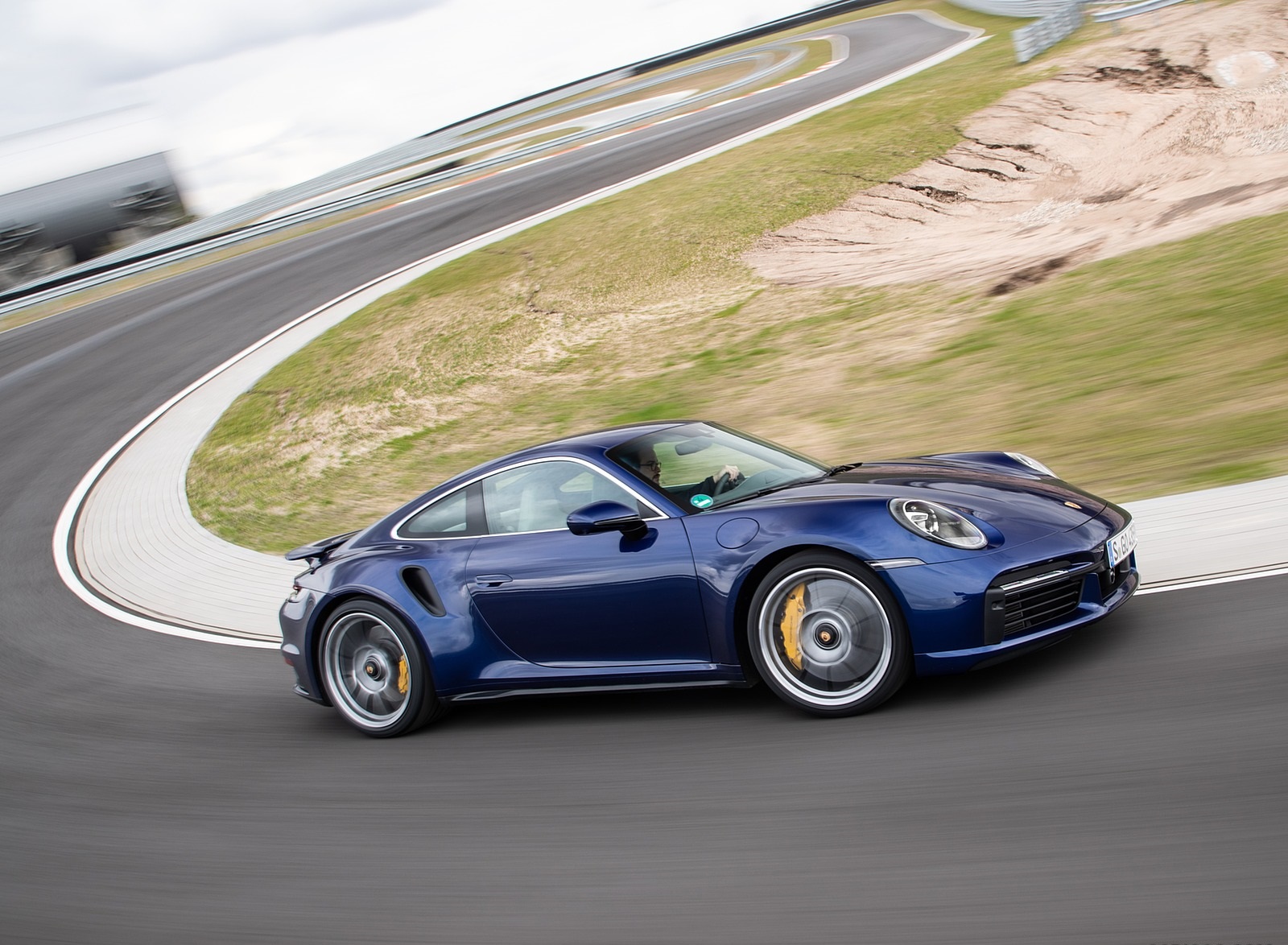 2021 Porsche 911 Turbo S Coupe (Color: Gentian Blue Metallic) Side Wallpapers #180 of 254
