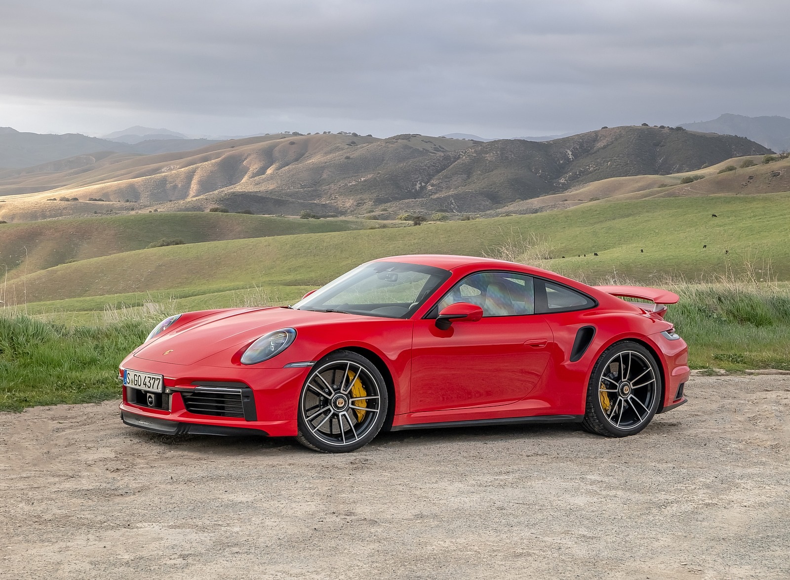 2021 Porsche 911 Turbo S Coupe (Color: Guards Red) Front Three-Quarter Wallpapers #73 of 254