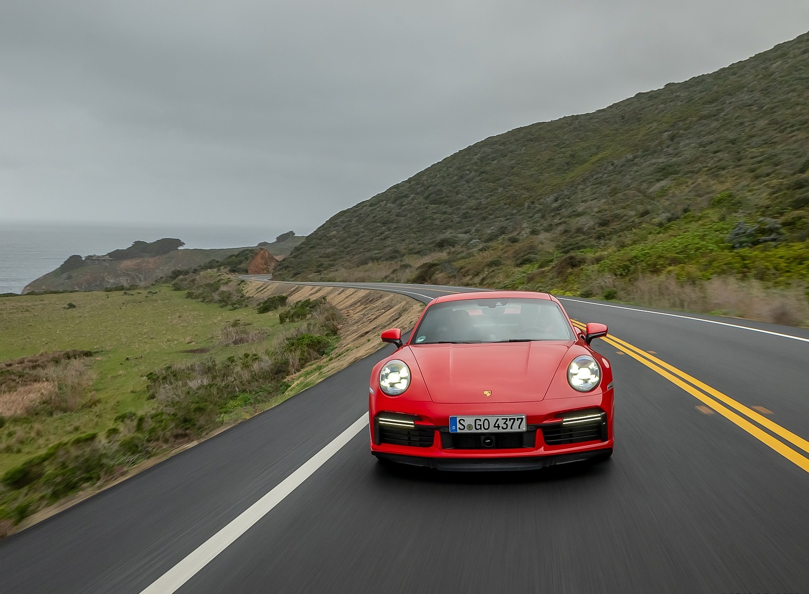 2021 Porsche 911 Turbo S Coupe (Color: Guards Red) Front Wallpapers #65 of 254