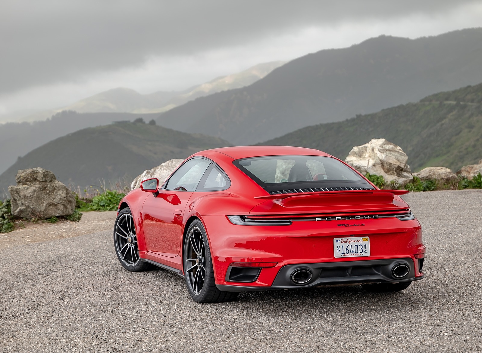 2021 Porsche 911 Turbo S Coupe (Color: Guards Red) Rear Three-Quarter Wallpapers #74 of 254