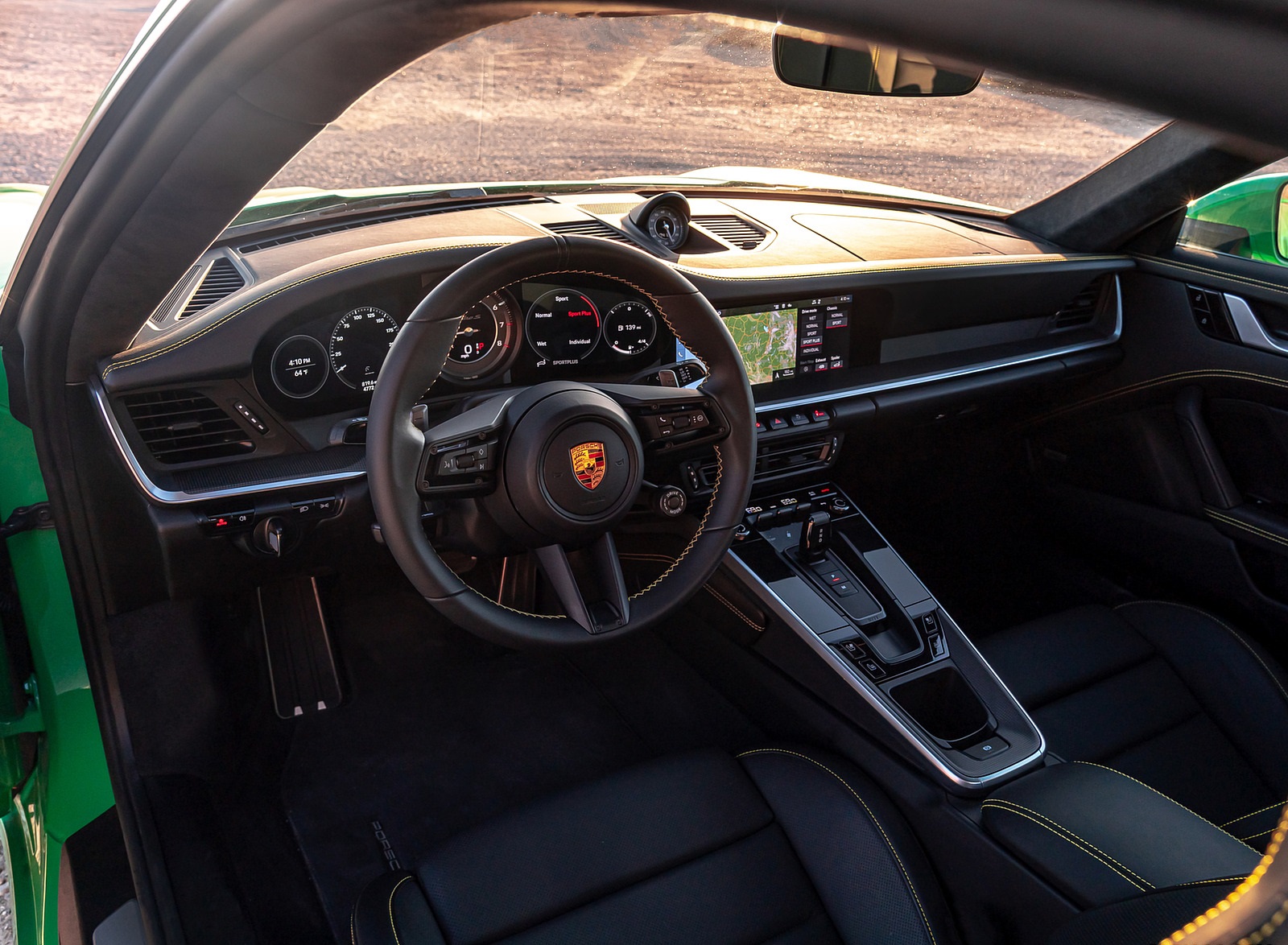 2021 Porsche 911 Turbo S Coupe (Color: Python Green) Interior Wallpapers #42 of 254