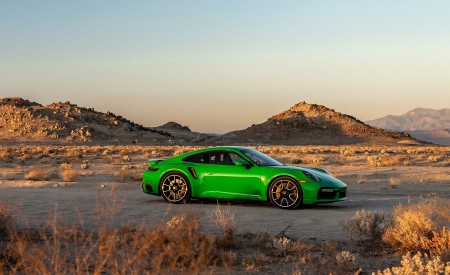 2021 Porsche 911 Turbo S Coupe (Color: Python Green) Side Wallpapers 450x275 (19)