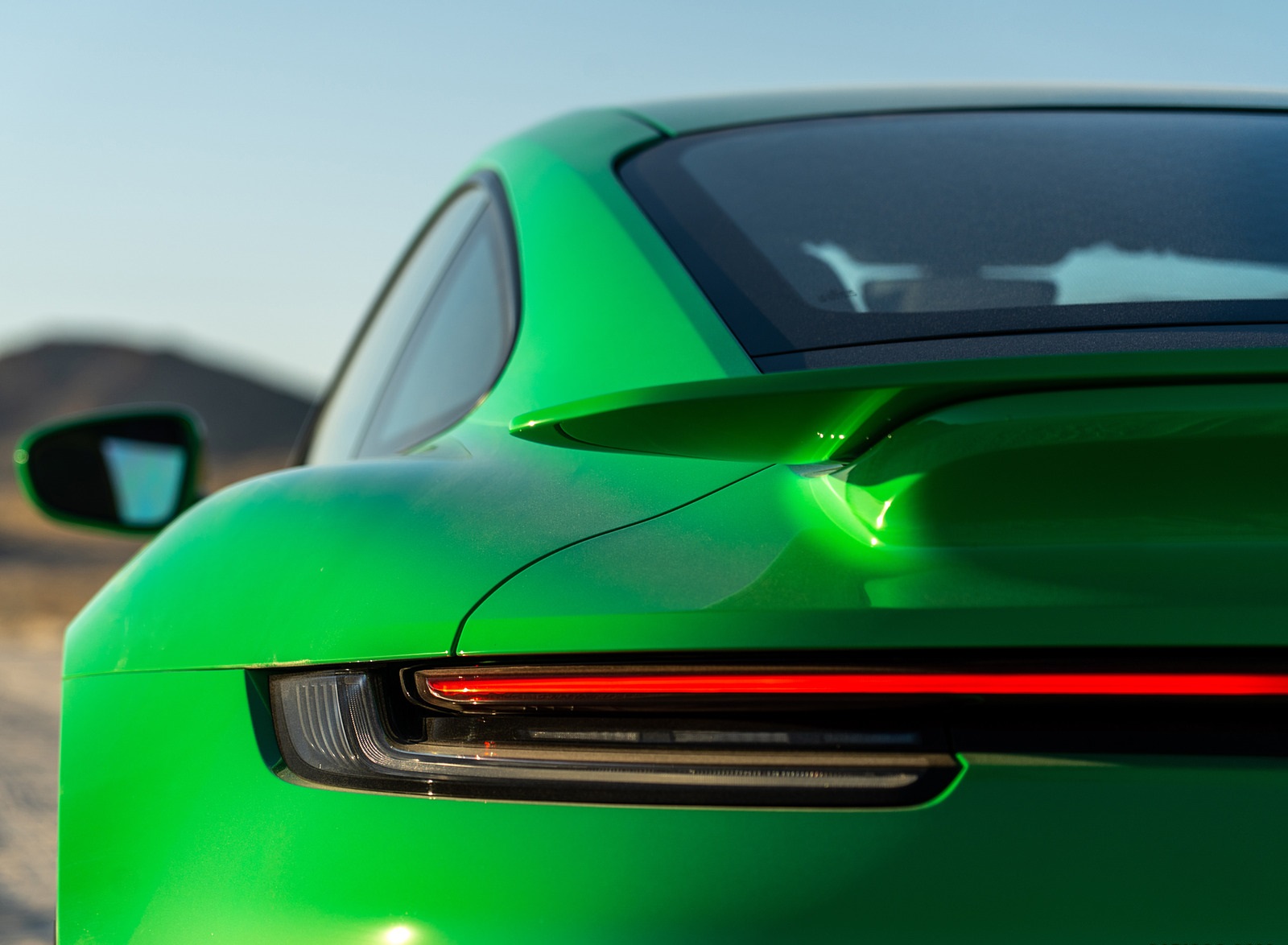 2021 Porsche 911 Turbo S Coupe (Color: Python Green) Tail Light Wallpapers #39 of 254