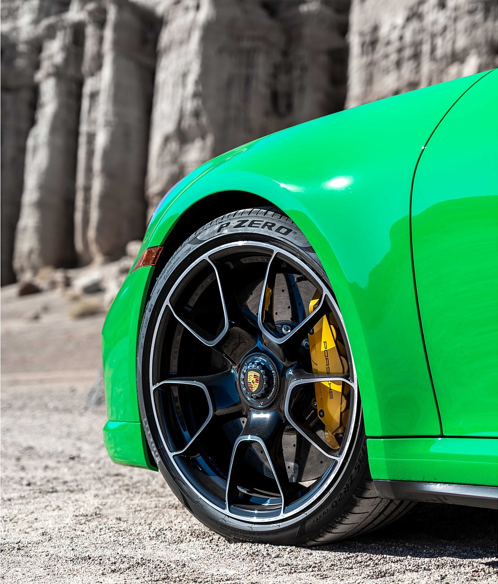 2021 Porsche 911 Turbo S Coupe (Color: Python Green) Wheel Wallpapers #24 of 254
