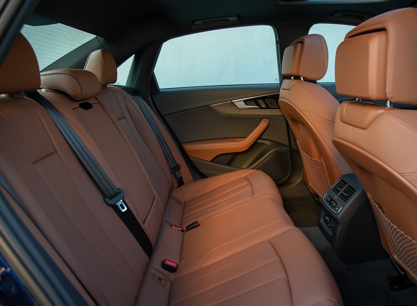 2020 Audi A4 (US-Spec) Interior Rear Seats Wallpapers #19 of 25