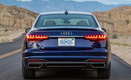 2020 Audi A4 (US-Spec) Rear Wallpapers 450x275 (12)