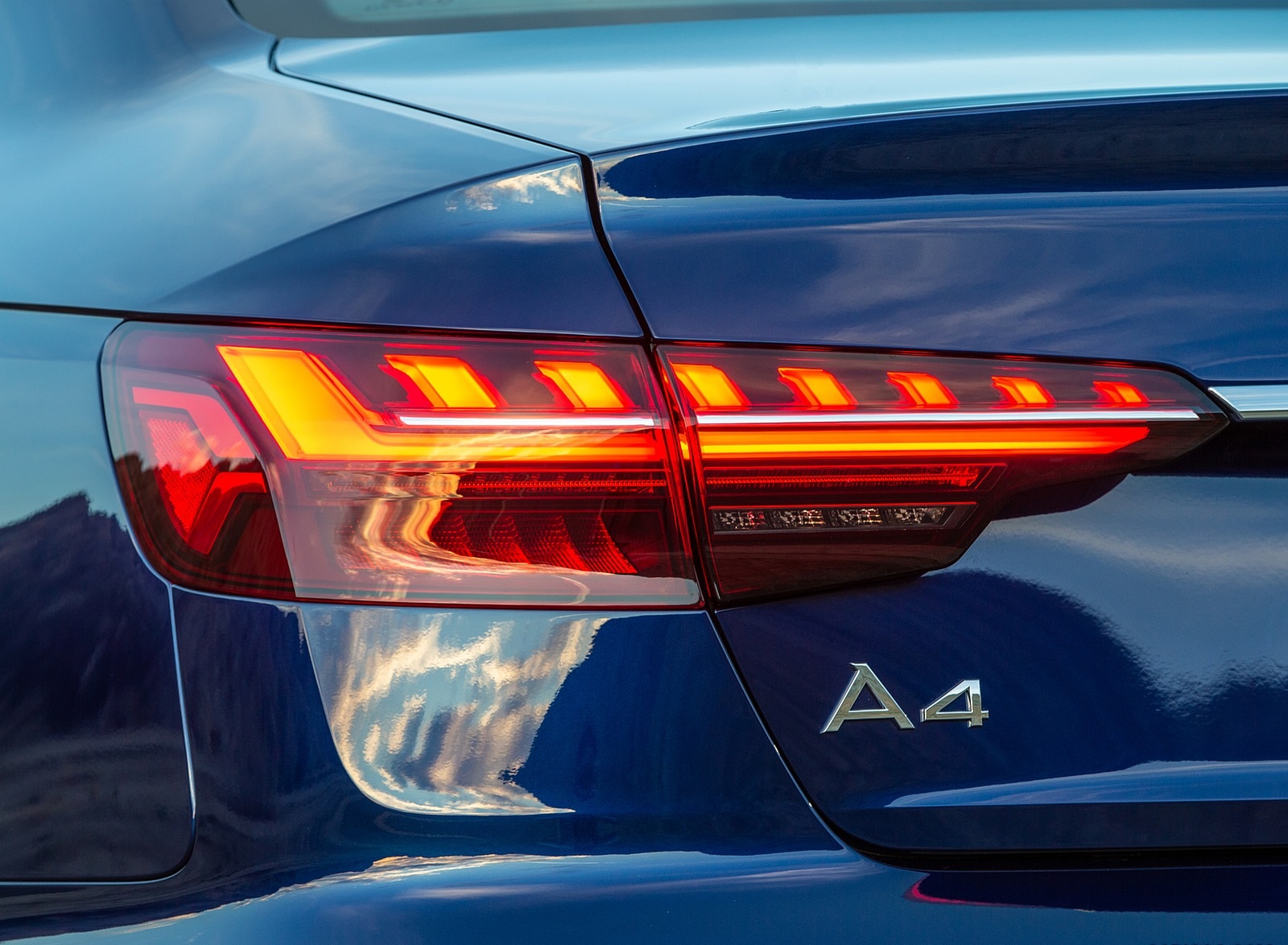 2020 Audi A4 (US-Spec) Tail Light Wallpapers #14 of 25