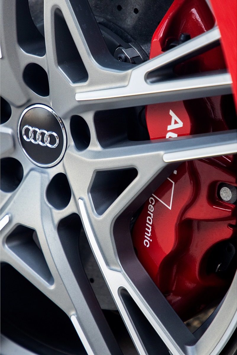 2020 Audi R8 Coupe (US-Spec) Brakes Wallpapers #54 of 62
