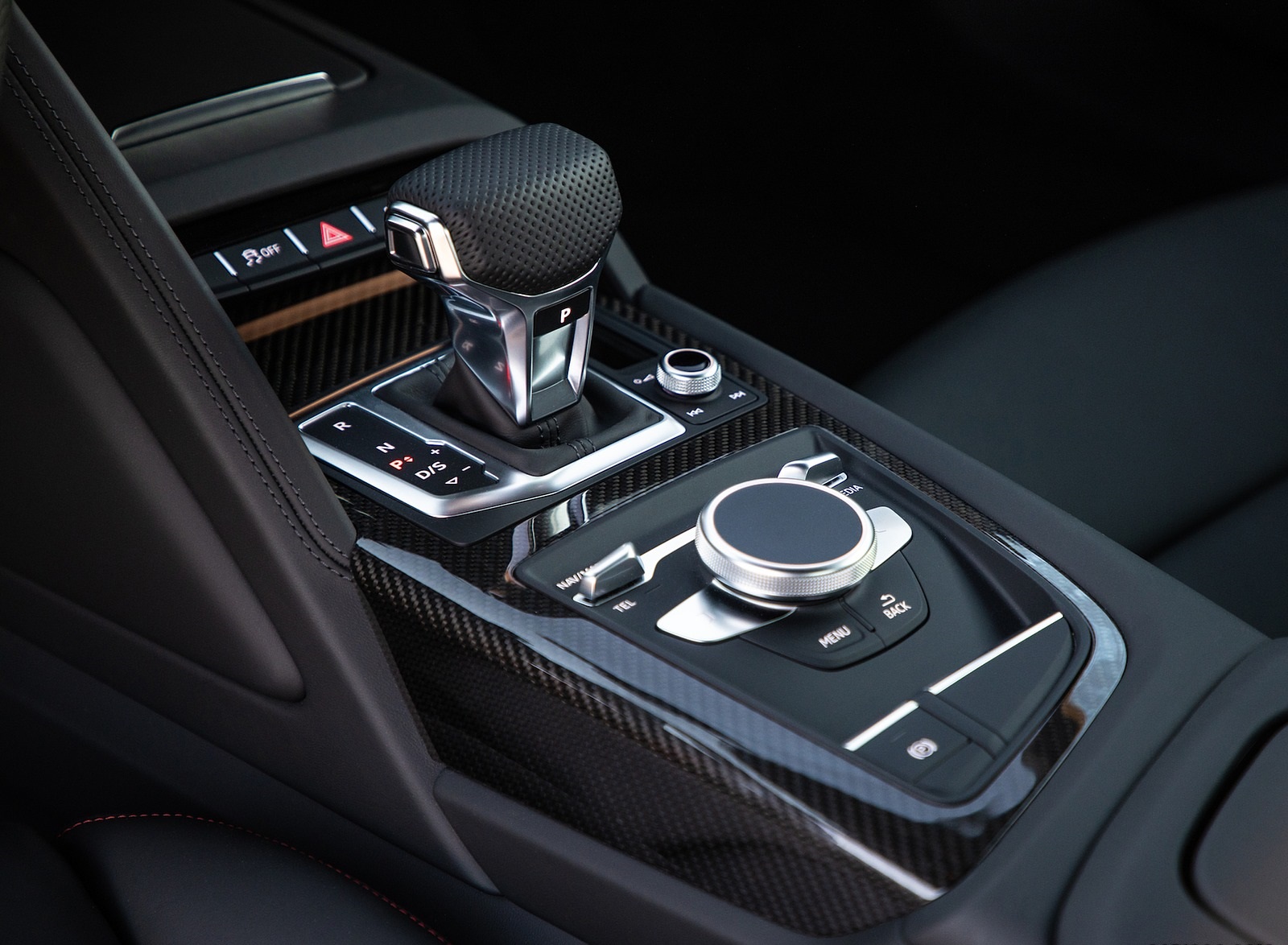 2020 Audi R8 Coupe (US-Spec) Central Console Wallpapers #62 of 62